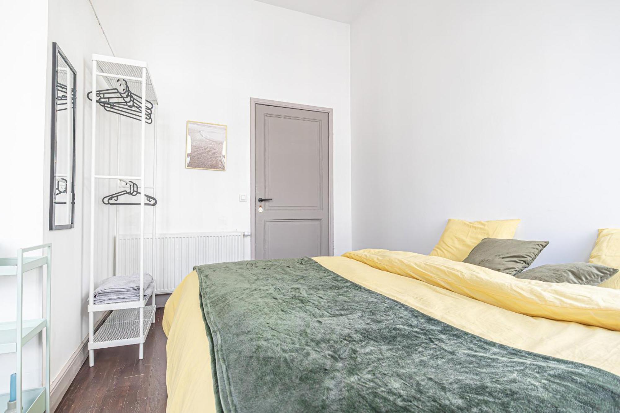 Lovely With View At Vibrant Ghent, Breezy Balcony * Gent