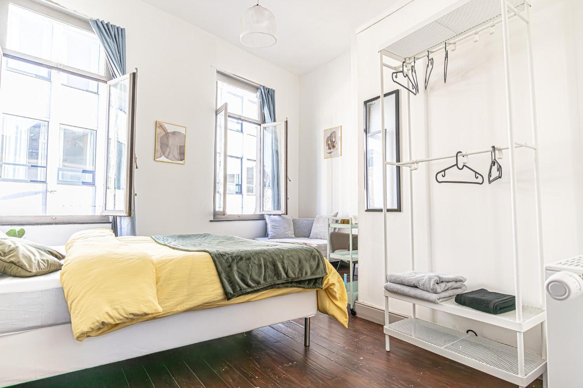 Appartement Lovely With View At Vibrant Ghent, Breezy Balcony Gent